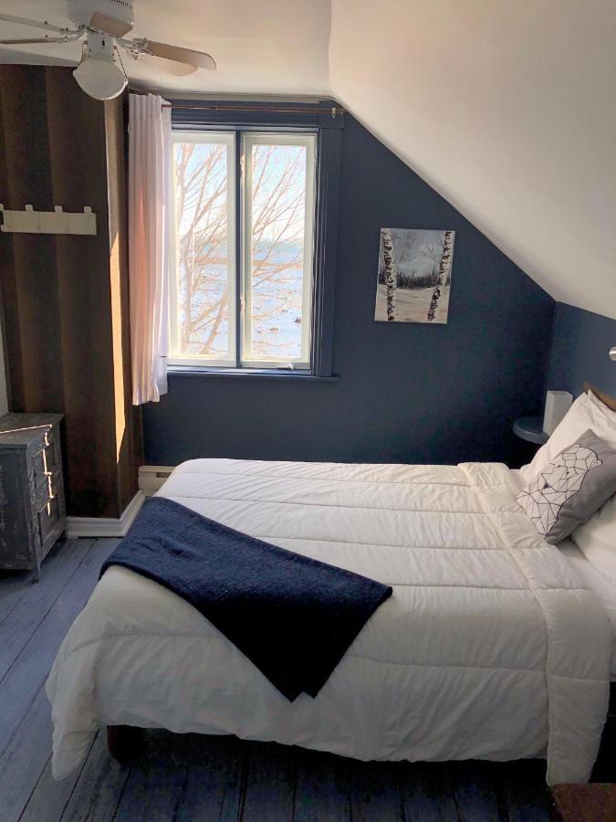 Les Pinsons Des Rives Bed and Breakfast La Malbaie Eksteriør billede