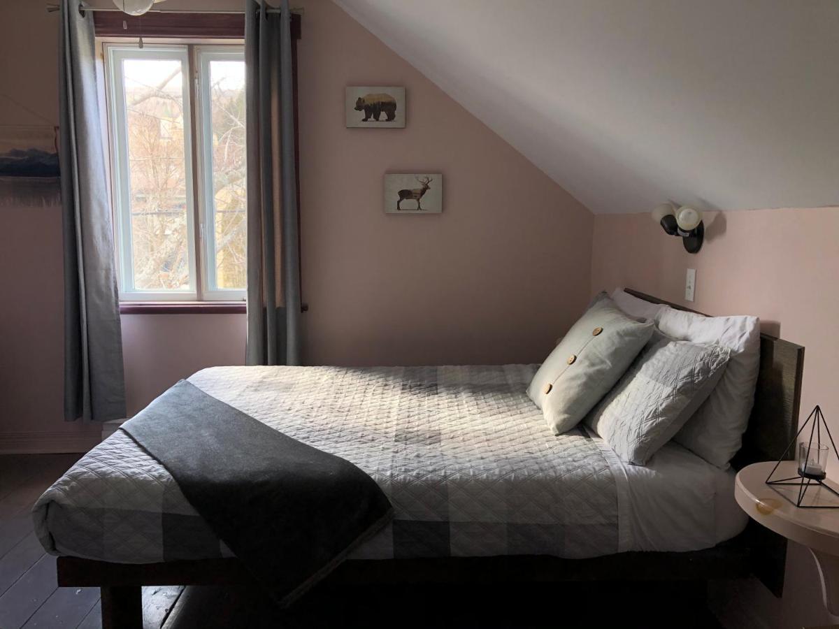 Les Pinsons Des Rives Bed and Breakfast La Malbaie Eksteriør billede