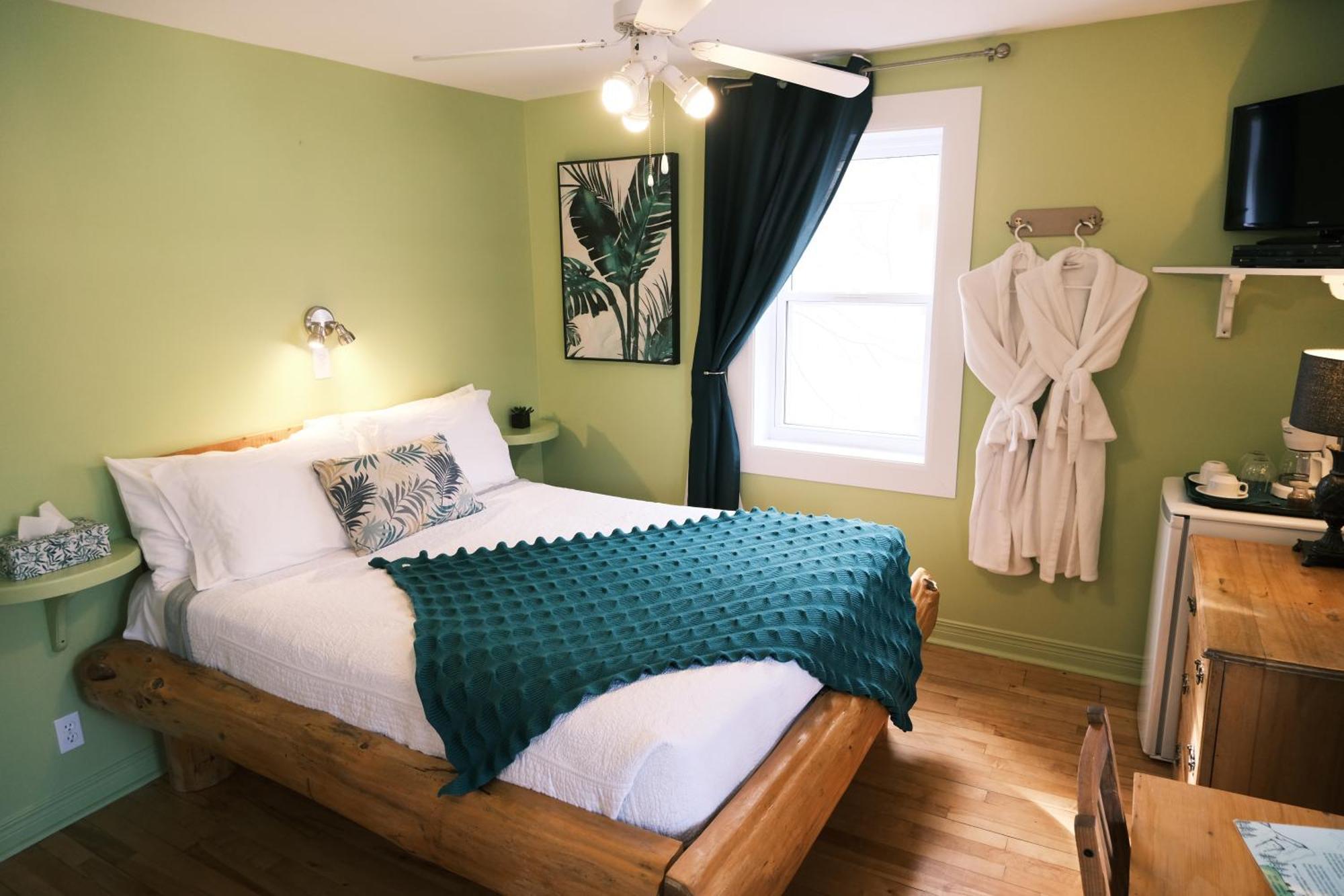 Les Pinsons Des Rives Bed and Breakfast La Malbaie Eksteriør billede